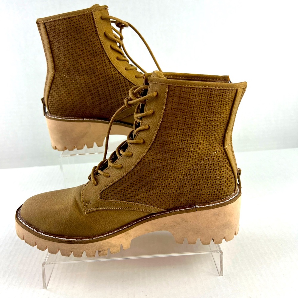 Coconuts Matisse Boot, 7.5 zip up/lace